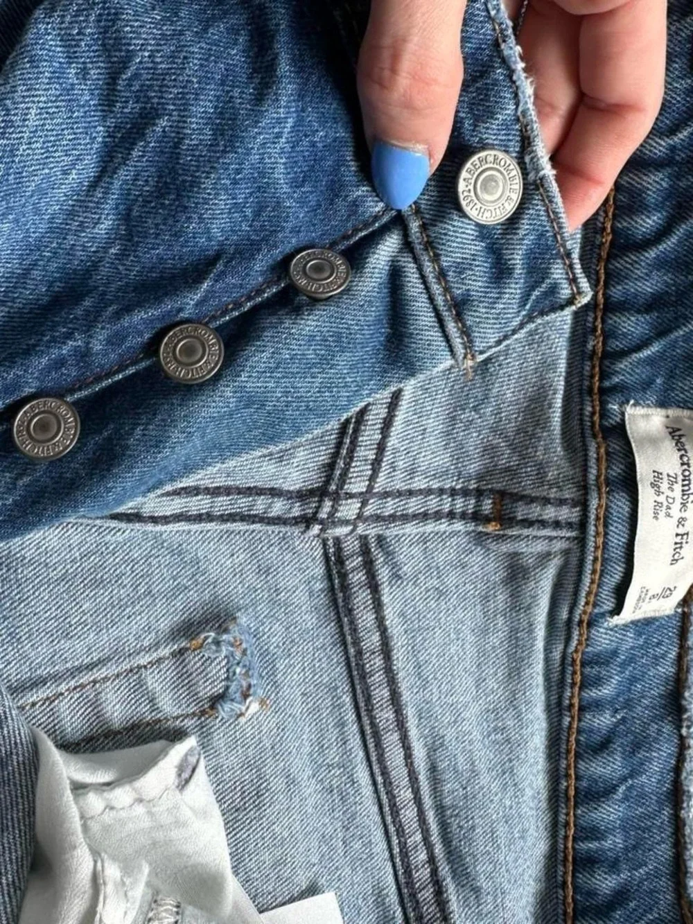 Abercrombie & Fitch "The Dad" High Rise Ripped Jeans - Picture 4 of 6